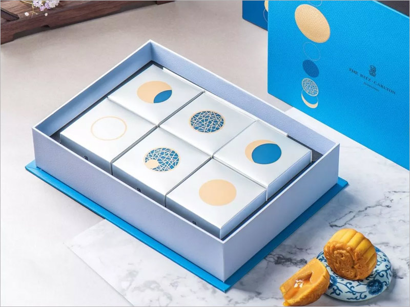 富力麗思卡爾頓酒店月餅包裝設(shè)計(jì)，簡(jiǎn)潔清新風(fēng)，別具一格